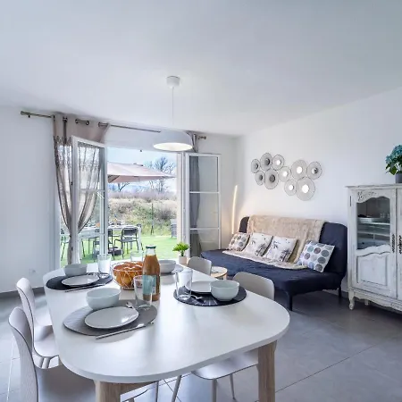 Holiday home Domaine Des Fees By Interhome Grimaud